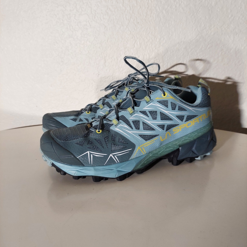 LA SPORTIVA Akyra GTX Carbon Green Trail/Mountain Running Sneakers WM Size 10